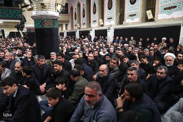 آخرین شب مراسم عزاداری شهادت حضرت صدیقه(س) در حسینیه امام خمینی(ره)