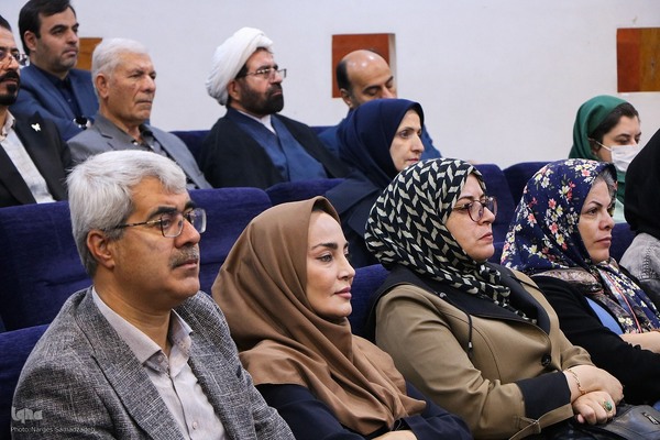 مراسم رونمایی از دانشنامه اصفهان