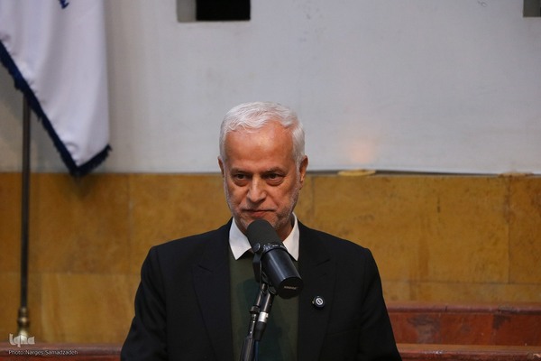 مراسم رونمایی از دانشنامه اصفهان