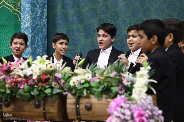 کرسی تلاوت فاطمی در حرم مطهر حضرت معصومه(س)