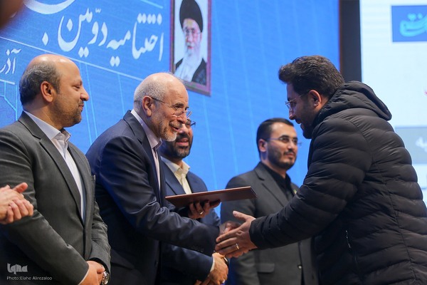 نشست خبری رئیس مجلس شورای اسلامی