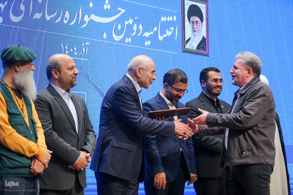 نشست خبری رئیس مجلس شورای اسلامی