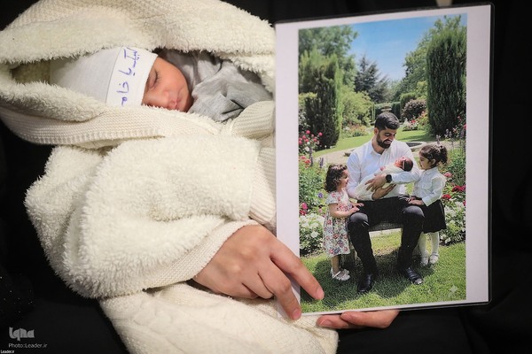 دیدار هزاران نفر از زنان و دختران با رهبر معظم انقلاب