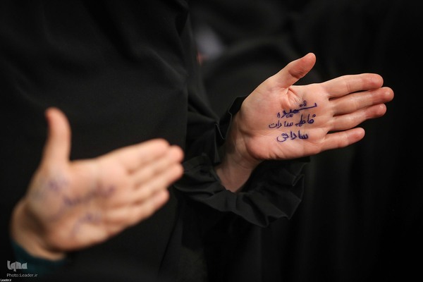 دیدار هزاران نفر از زنان و دختران با رهبر معظم انقلاب