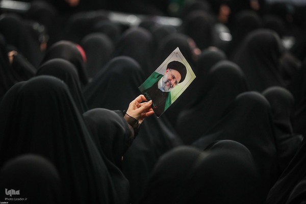 دیدار هزاران نفر از زنان و دختران با رهبر معظم انقلاب