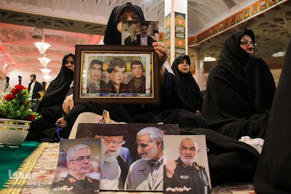 آیین ملی تکریم مادران و همسران شهدا