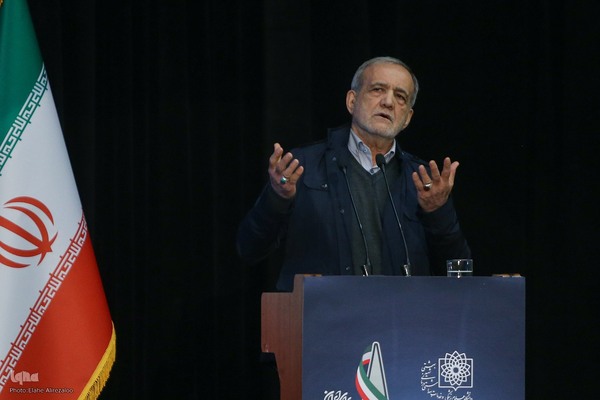 مراسم روز دانشجو با حضور رئیس جمهور