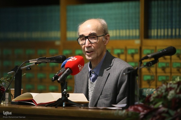 علی اشرف صادقی در مراسم شب استاد سید فتح‌الله مجتبائی