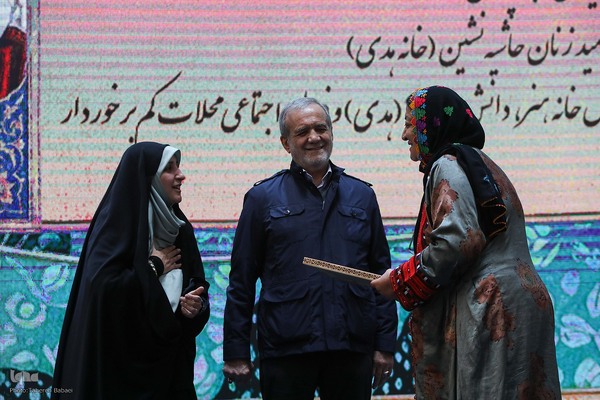 آیین گرامیداشت روز زن و مقام مادر