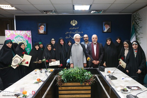 تجلیل از بانوان فعال قرآنی