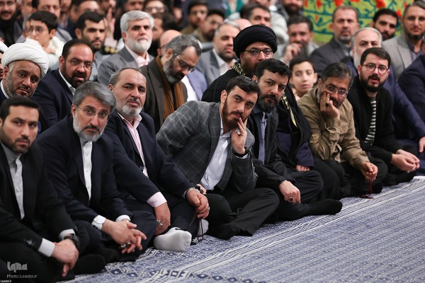 دیدار هزاران نفر از مداحان و ستایشگران اهل بیت(ع)