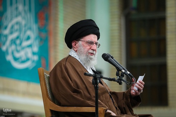 دیدار هزاران نفر از مداحان و ستایشگران اهل بیت(ع)