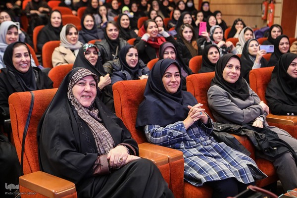 مراسم گرامیداشت میلاد حضرت فاطمه(س)، هفته زن و روز مادر به همت کارگروه امور زنان و خانواده جهاددانشگاهی