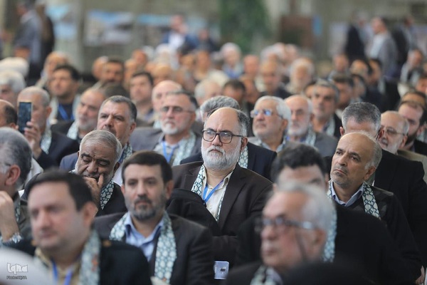 تجلیل از دست اندرکاران ایرانی طرح ساخت صحن حضرت زهرا(س)