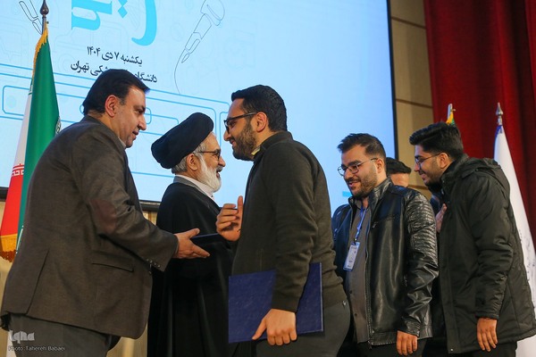 مراسم اختتامیه مسابقات مناظره دانشجویی سلامت