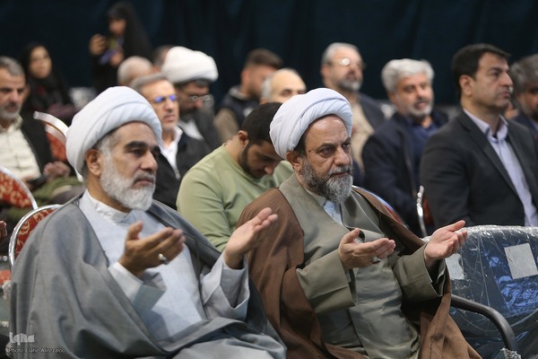 مراسم «عَلَم در امتداد قَلَم»