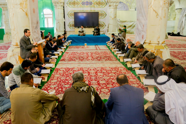 Une réunion coranique au sanctuaire de l'imam Ali (as) à Najaf