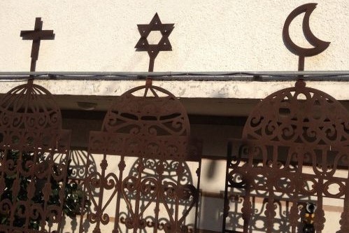 Plus de la moitié des Français intéressés par la religion et la laïcité Plus de la moitié des Français intéressés par la religion et la laïcité
